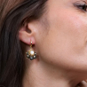 Boucles artisanales Suzie en pyrite et nacre – bijou lumineux, idée cadeau parfait.
