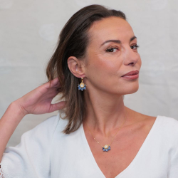 Boucles Suzie en cyanite – modèle art déco moderne, raffiné et original.