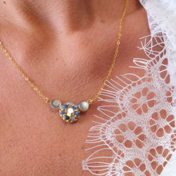 Collier Ludivine en cyanite et nacre grise – bijou artisanal brodé main en France