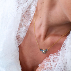 Ludivine - Collier en cyanite et nacre grise