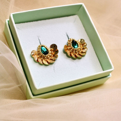 Boucles d’oreilles discrètes et lumineuses – création artisanale