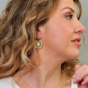 Aventurine et nacre, des boucles raffinées et délicates.