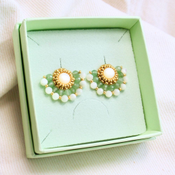Boucles nacre et aventurine – création Colette s’apprête