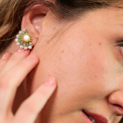 Boucles nacre et aventurine – création Colette s’apprête