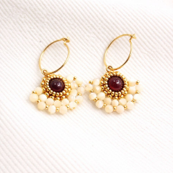 Créoles brodées à la main – perles nacre