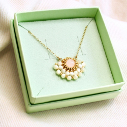 Alice - Collier en quartz rose et nacre