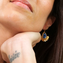 3.	Bijoux créateur faits main – broderie de perles et cristal autrichien, modèle Aurore.