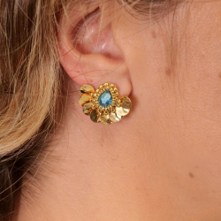 3.	Bijoux créateur faits main – broderie de perles et cristal autrichien, modèle Aimée.