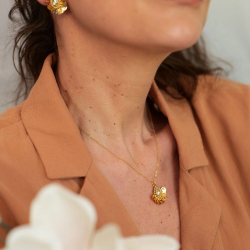 3.	Bijoux créateur faits main – broderie de perles et cristal autrichien, collier Alma.