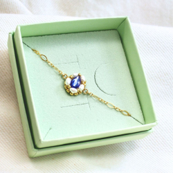 4.	Le bracelet Zina, bijou délicat de la collection Naïa, fabrication artisanale française.