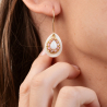 Boucles d'oreilles roses Marina avec gouttes de nacre et perles dorées